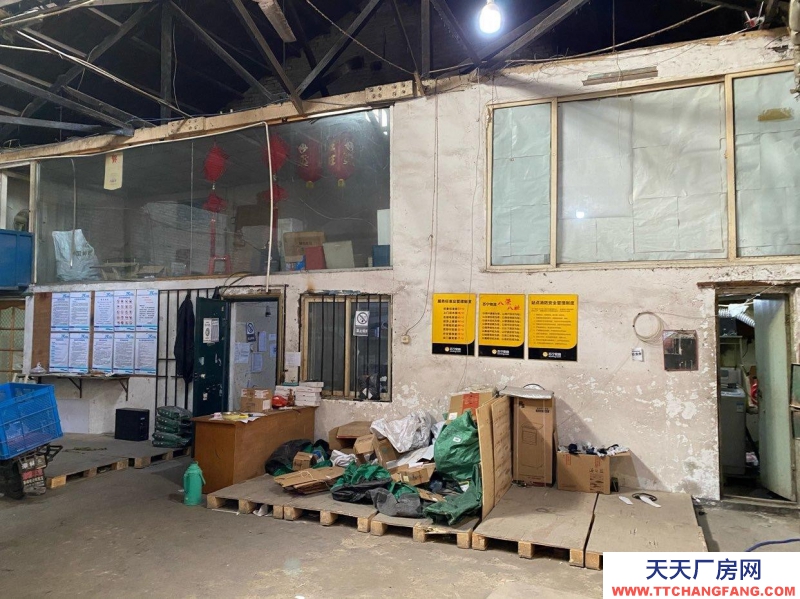 (出租) 天津河東該房屋原來使用為修理廠，快遞。