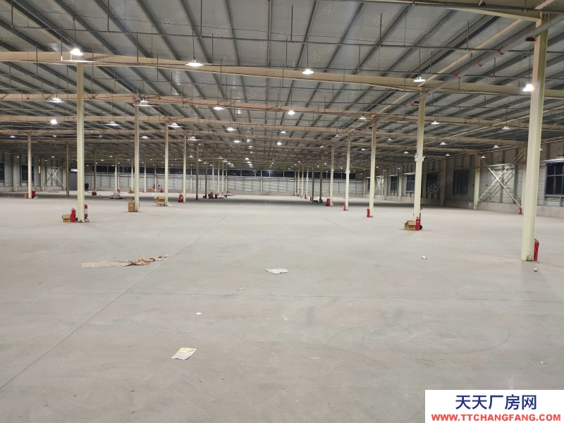 (出租) 天津東麗院內(nèi)配有丙級(jí)消防，消防水池，燃?xì)猓k公食宿齊全