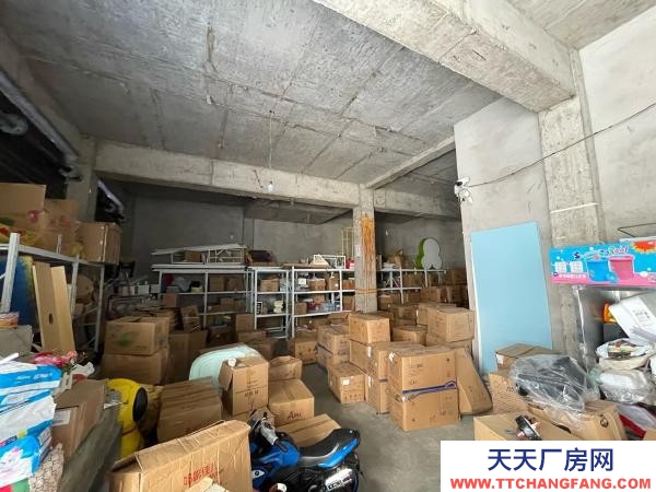常德市津市區自建樓房四間寬敞門面