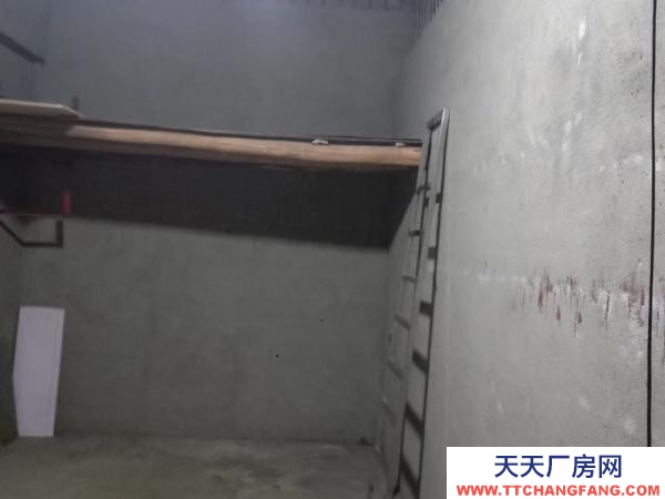 衡陽市石鼓區 一樓倉庫，交通便利，倉庫后是雅士林欣城大橋前面是機電大市場