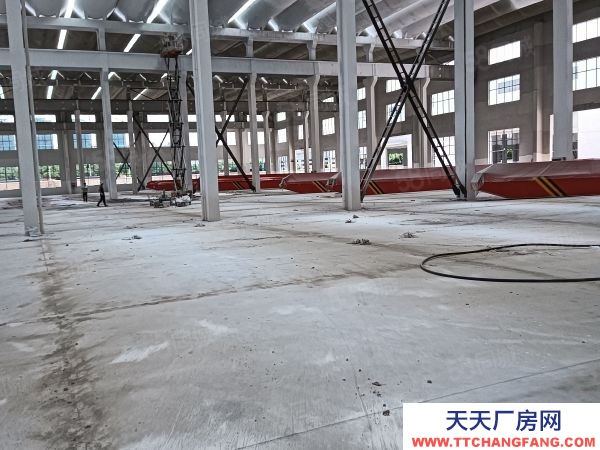 無(wú)錫宜興經(jīng)開(kāi)區(qū)2800平可分租1400平標(biāo)準(zhǔn)廠房倉(cāng)庫(kù)出租,有行車(chē)