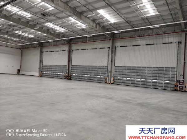 無(wú)錫江陰青陽(yáng)物流園區(qū)10000平高標(biāo)平臺(tái)倉(cāng)庫(kù)出租可分租