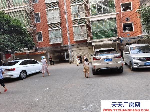 衡陽市蒸湘區  此倉庫位于小區核心位置小區物業服務周全而且存放物資安全