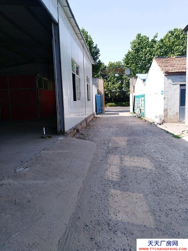 濰坊臨朐路邊進出方便，水電齊全，適合倉庫和小型加工