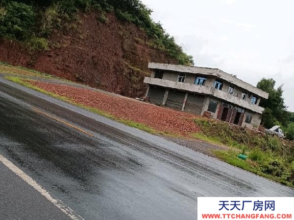 衡陽市衡陽縣建筑面積上下兩層750平方，另外有1500平方的場地，