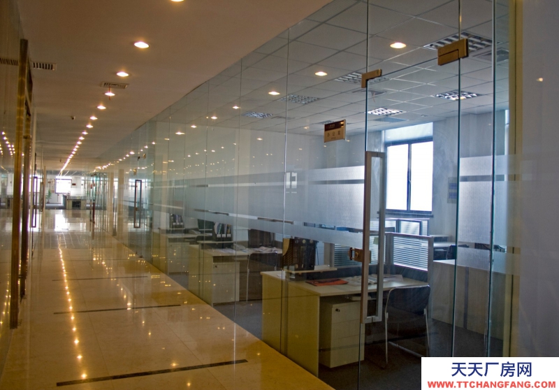 地鐵11號(hào)線直達(dá)、廠房/倉儲(chǔ)出租、即租即用、可直接拎包入住