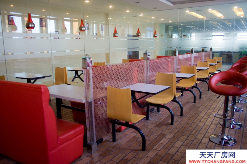 地鐵11號(hào)線直達(dá)、廠房/倉儲(chǔ)出租、即租即用、可直接拎包入住