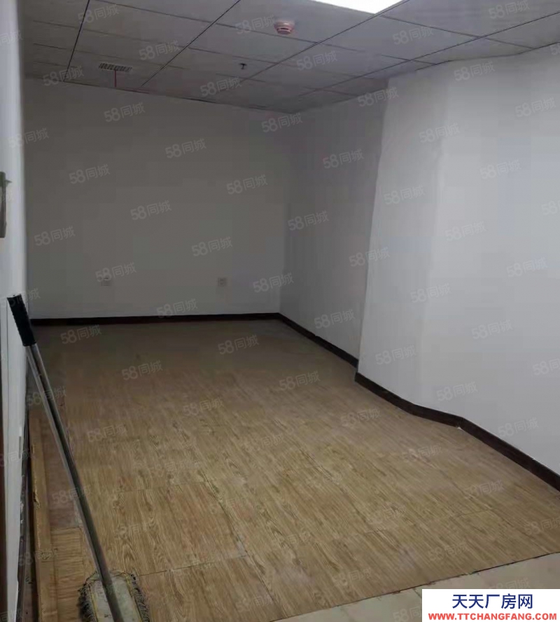 (出租)西安碑林 負一層互助路立交 640平可整租可分割，可做商鋪倉庫或辦公室