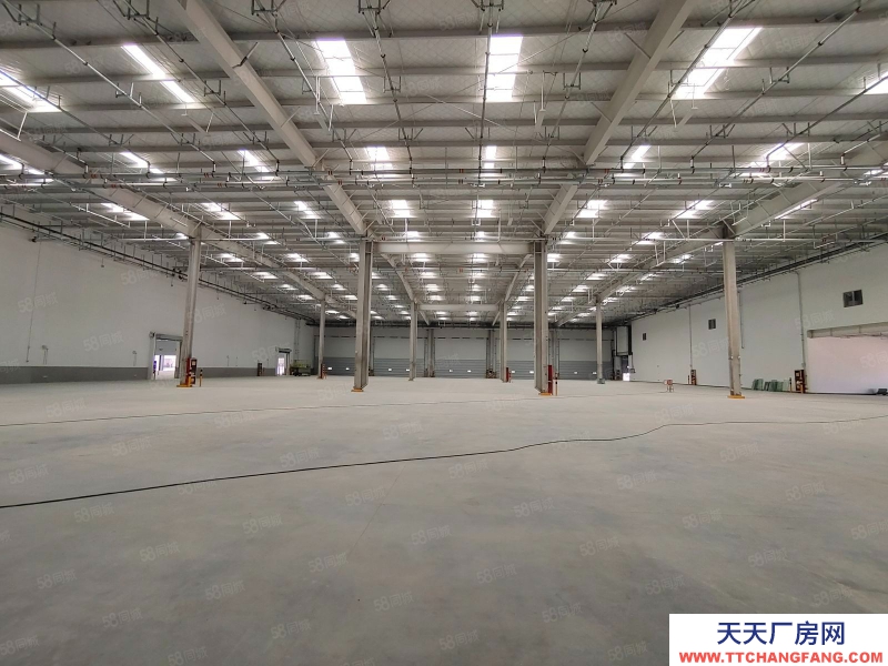 (出租)西安未央區(qū) 天章大道,草灘及高新有大面積單層廠房出租業(yè)態(tài)不限!