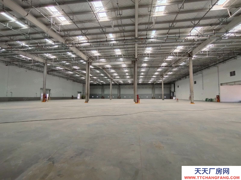 (出租)西安未央區(qū) 天章大道,草灘及高新有大面積單層廠房出租業(yè)態(tài)不限!