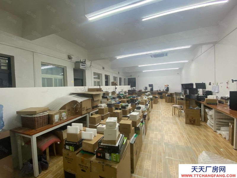 (出租)西安雁塔雁引路東伍村1500平多功能房誠意招租，帶辦公住宿