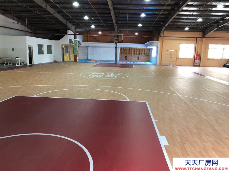 (出租) 西安新城標(biāo)準(zhǔn)籃球場(chǎng)地，4個(gè)籃板可升降。