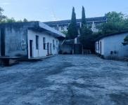 (出售) 資陽簡陽村小學學校，整體出售，集體建設用地，交通方便