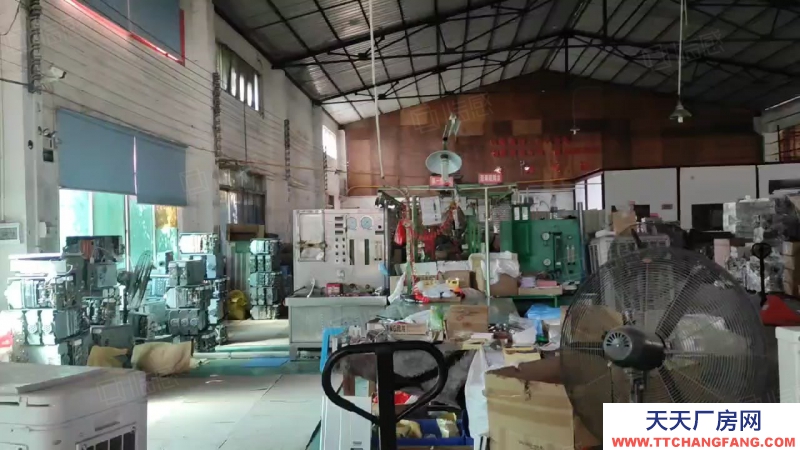 (出租) 中山市阜沙鎮(zhèn)獨(dú)院?jiǎn)螌訌S房5500平方出租，還有4000方空地