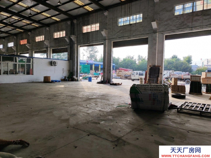 (出租) 400到600平米車間和院內門前場地。可做物流倉儲