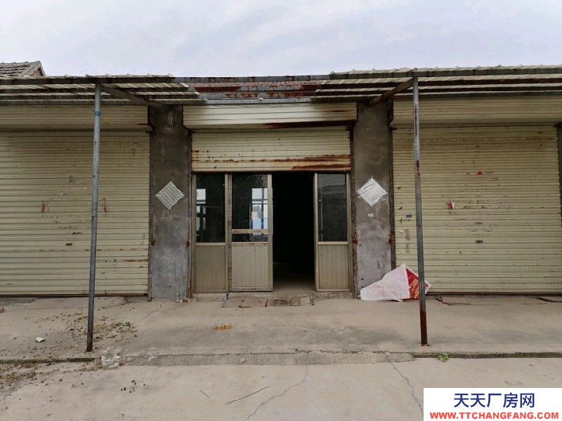 濟寧魚臺三間屋，有陽臺衛生間，水電齊全，店面在路邊