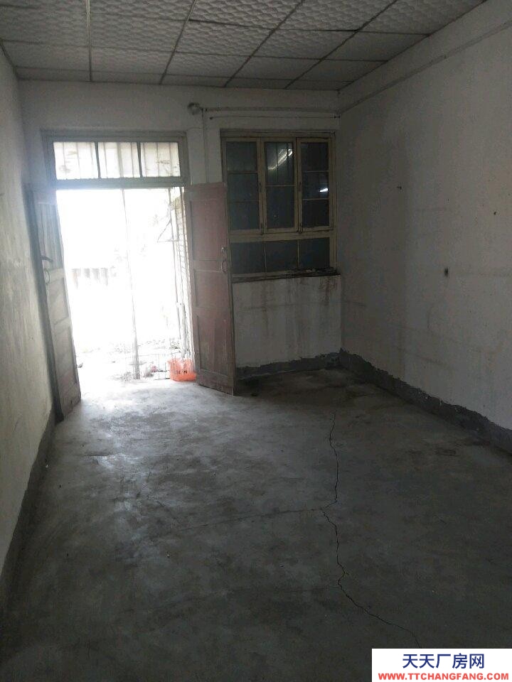 (出租)咸陽興平 此獨院對外出租:水電齊全交通方便。