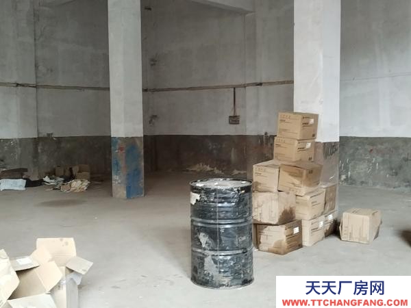 湘潭市岳塘區 本廠房位于雨湖區潭昭路瑞豐蔬菜批發市場