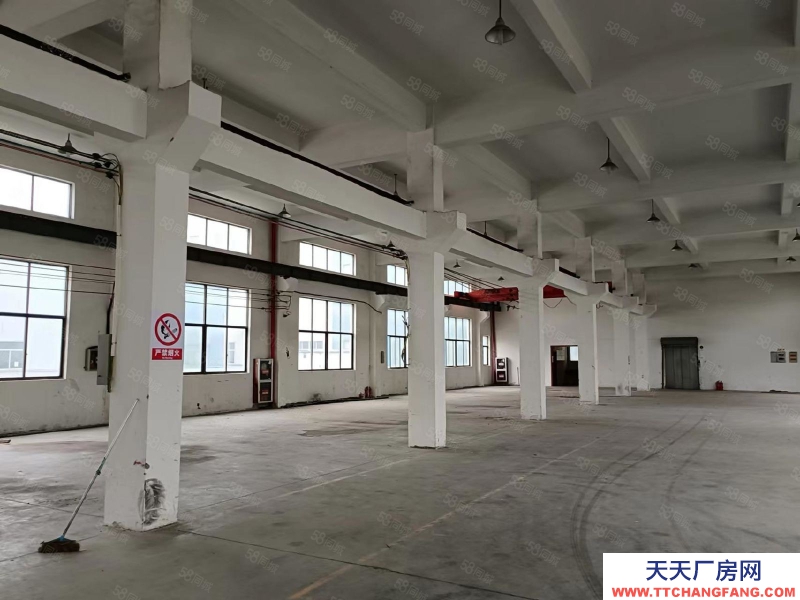 寧波慈溪(出租) 一層高7.5米廠房，有行車電梯，空地大 慈溪龍山慈東工業區