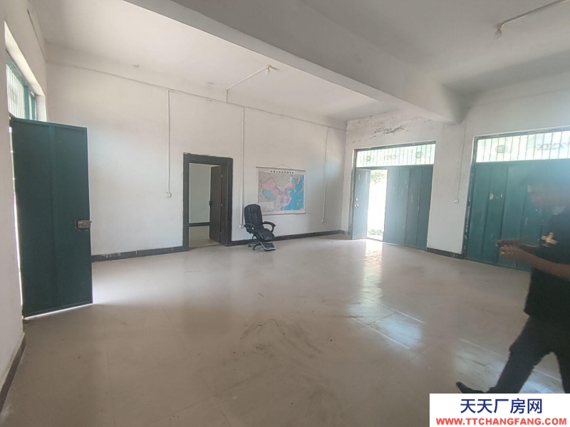 (出租)咸陽禮泉 自家廠房,交通便利,高速出口,鋼結構廠房帶自蓋辦公房