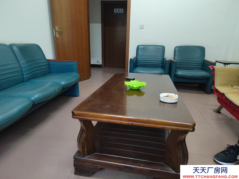 成都市崇州經濟開發(fā)區(qū)34畝雙證重鋼結構廠房出售可貸款