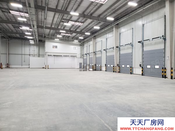 常州溧陽工業(yè)區(qū)!30000平全新高平臺雙邊庫出租!丙2類。