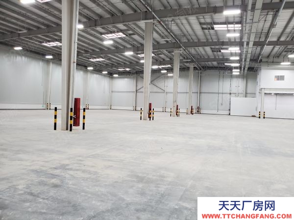 常州溧陽工業(yè)區(qū)!30000平全新高平臺雙邊庫出租!丙2類。