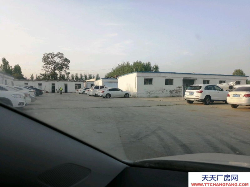 (出售) 10多畝地一千多平方，廠房40多間，獨立衛(wèi)生間，大型停車場