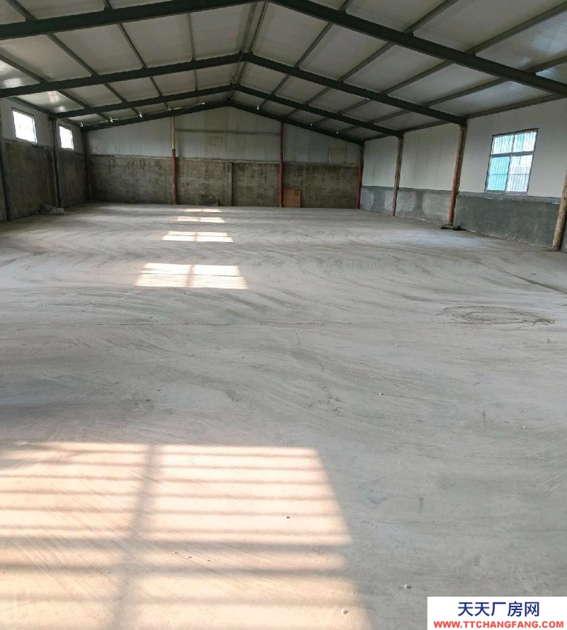 濟寧兗州位置優(yōu)越，交通方便，可用做倉儲，加工廠。