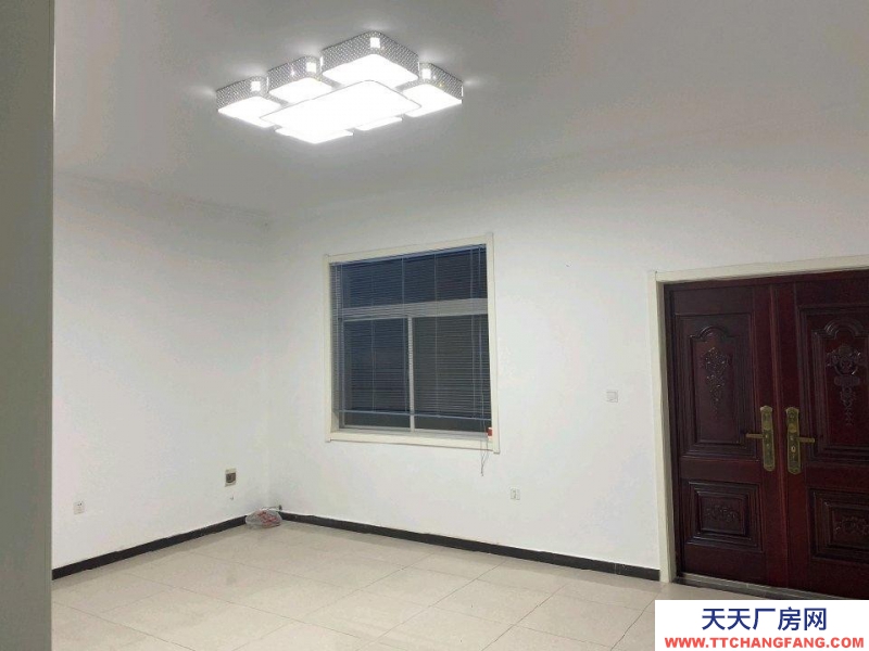 (出租) 渭南富平獨(dú)門獨(dú)院，五室兩廳兩衛(wèi)一廚。