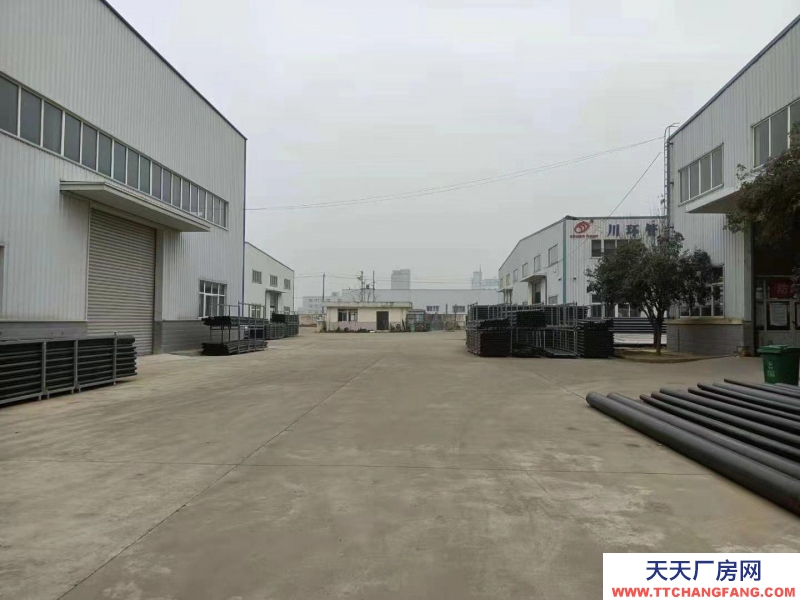 (出租) 渭南臨渭10米高標(biāo)準(zhǔn)廠房,環(huán)氧地坪漆地面,廠房出入口道路寬敞。