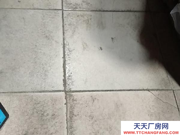 湘潭市湘鄉市 出租市中心自家車庫 做生意用的朋友可儲存或庫房