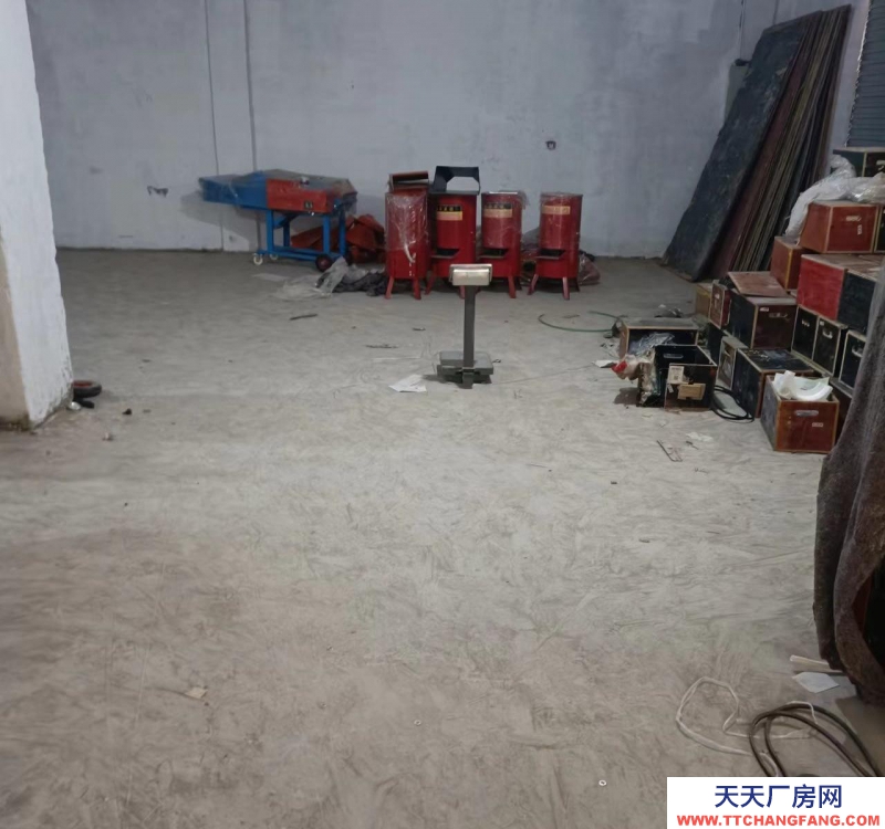 臨沂蘭山十三建材城對面，交通便利，裝卸方便