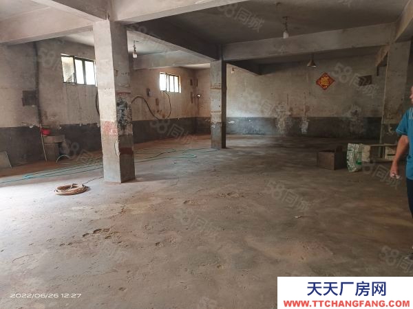 臨沂蘭山一樓框架220平住房150平。門前可停九米六的車，有三相電可