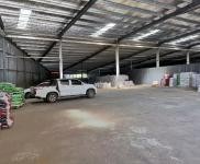 (出租) 隨州吾悅廣場后全框架結(jié)構(gòu),方便貨車進(jìn)出。