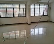 (出租) 仙桃地處一中對面，交通方便，人流量大