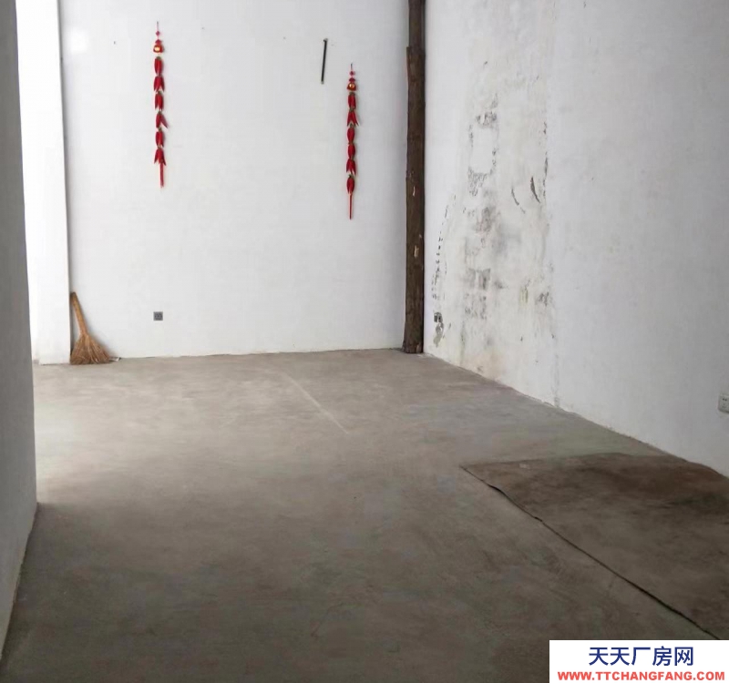 (出租) 漢中西鄉(xiāng)倉(cāng)庫(kù)空間大,交通便利,租金便宜,房東人好,可以隨時(shí)看房。