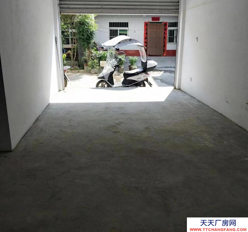 (出租) 漢中西鄉(xiāng)倉(cāng)庫(kù)空間大,交通便利,租金便宜,房東人好,可以隨時(shí)看房。