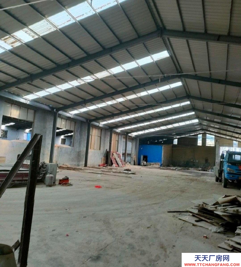 臨沂沂水交通便利，手續齊全，有燃氣設備，超大空地，寬敞明亮