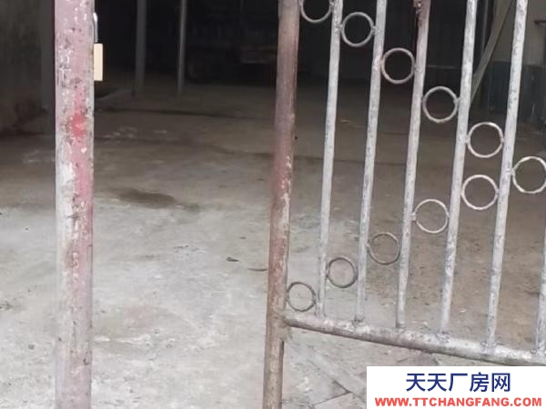 湘潭市韶山市石山安置區交通便利，旁邊有物流公司。可分租也可整租。