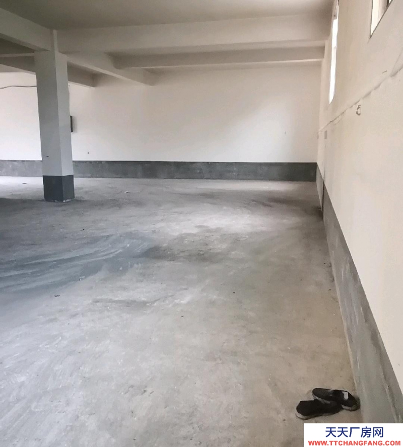 (出租) 天水秦城七里墩加油站后面庫房，場地寬闊，交通便利，大路邊，有廠院