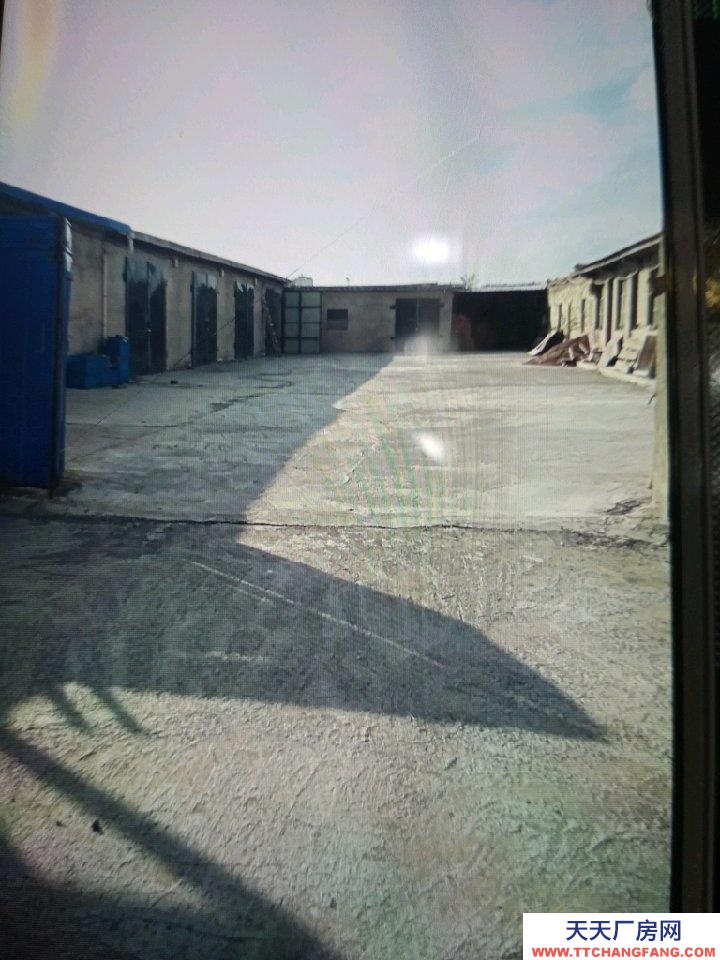 (出租) 白銀白銀區(qū)南環(huán)路與人民路交叉口北側(cè)，120平兩間，25平辦公室一間。