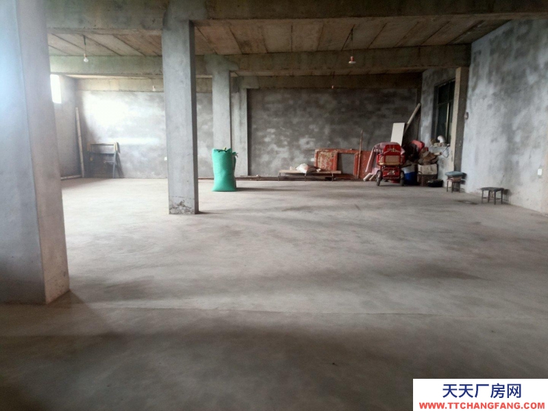 (出租) 武威涼州炮校西門附近有一200平方車庫出租，水電齊全！可帶住房。