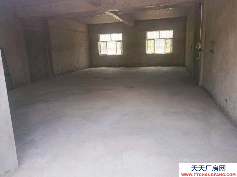 (出租) 武威涼州金旺家具市場北側一千多平米庫房出租，面積有大有小！