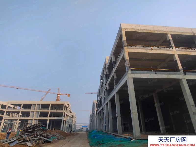 泰安泰山高鐵西大型商業綜合體，一層7.9米層高，二三層4.2米層高