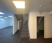 (出租) 普陀(非中介)藝術創(chuàng)意園,300平直播辦公室,帶閣樓,大陽臺