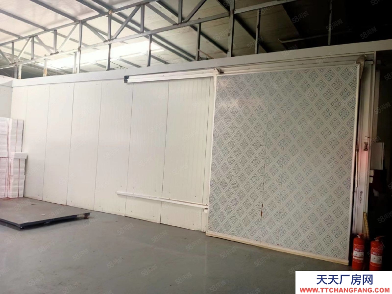 (出租) 大連金州站前獨(dú)門獨(dú)院2000平高臺庫出租帶兩個冷藏庫一冷凍庫