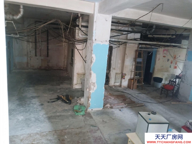 (出租) 大連西崗1200平倉庫，半地下有窗，近菜市香爐礁，可分租短租長租