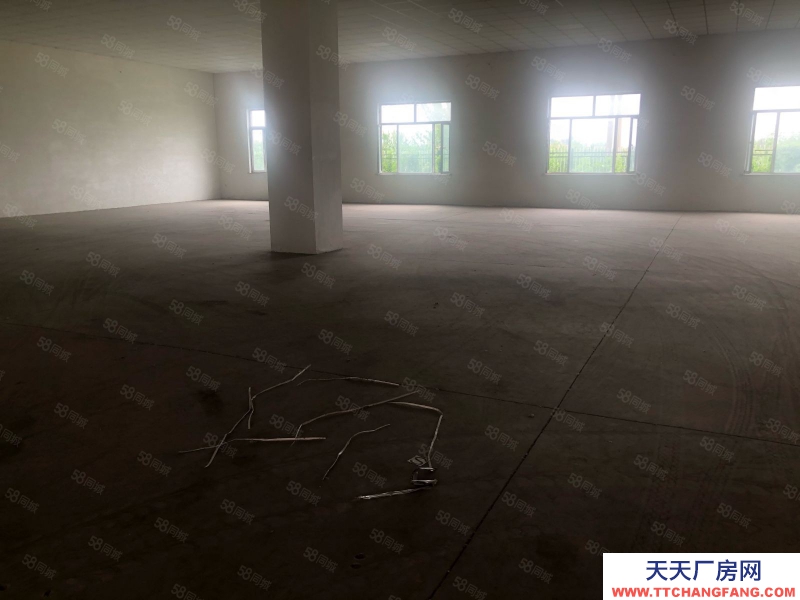 (出租) 鞍山鐵西開發(fā)區(qū)附近1200平庫(kù)房出租