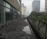 (出租) 虹口內(nèi)環(huán)邊大連路地鐵口附近 園區(qū)內(nèi)層高4.8米送露臺(tái)